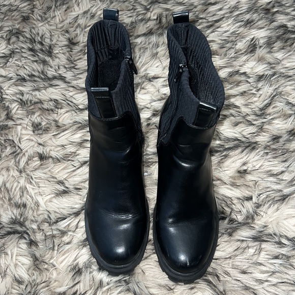 ~SOLD~ - Picture 3 of 7